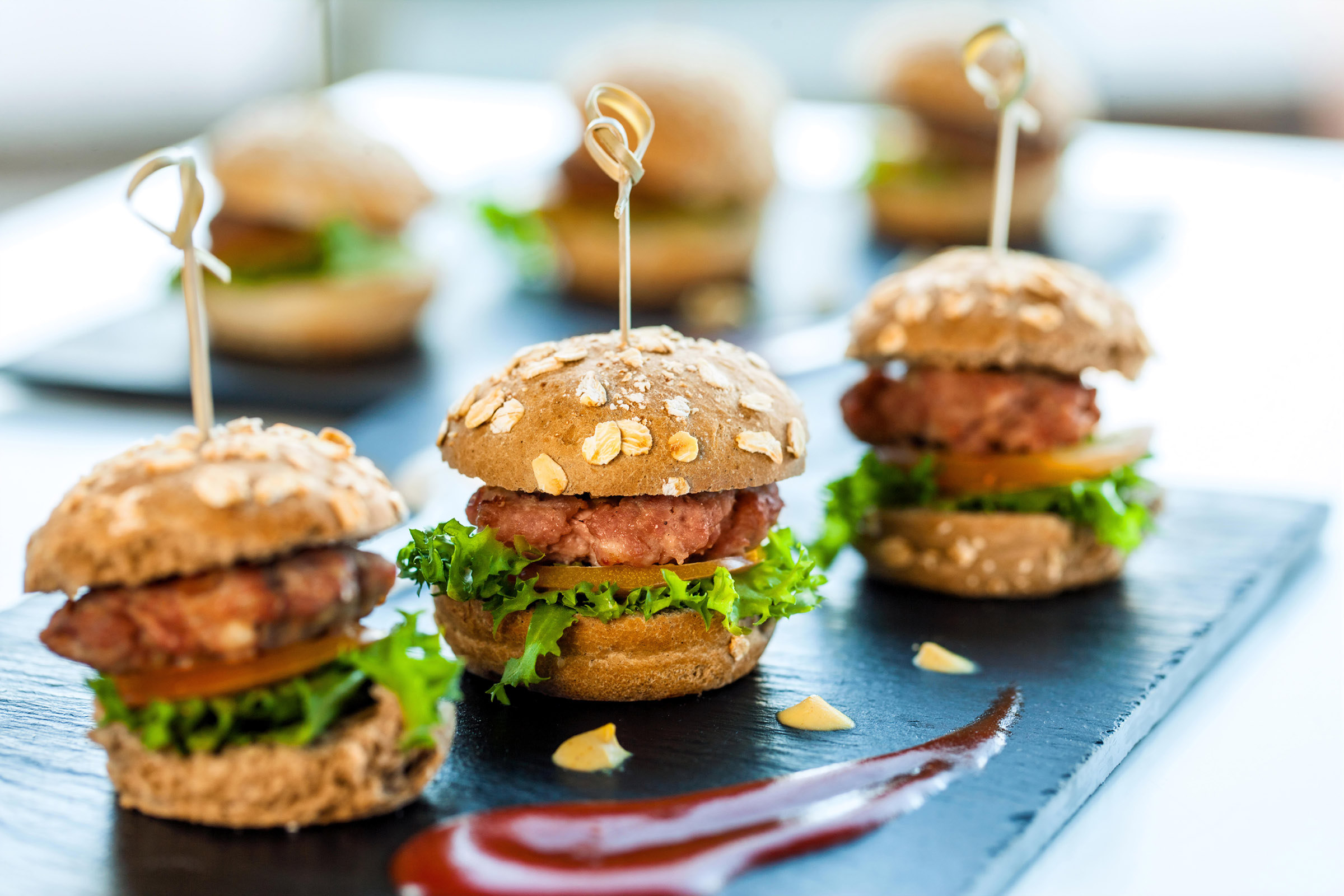 Das Post Freilassing | Auch Mini-Hamburger dürfen beim Catering nicht fehlen